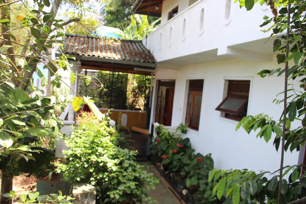 Alex Home Stay Канди Экстерьер фото